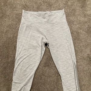 Lululemon athletica crop leggings with mesh accent- women’s 12